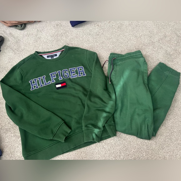 Tommy Hilfiger Men’s Fleece Crewneck & Jogger Set - Picture 1 of 3
